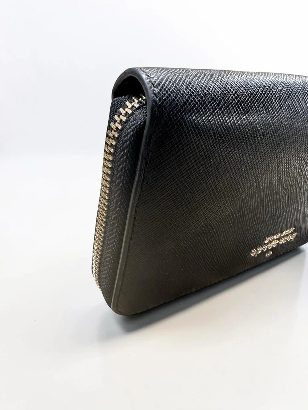 Kate Spade Staci Black Saffiano Leather Zip Around Continental Wallet EUC